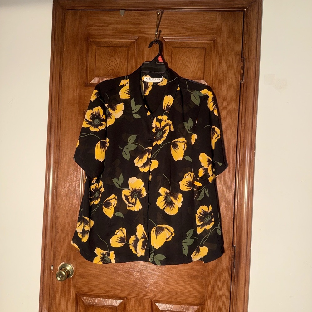Chaus Black and Yellow Floral Men's Shirt